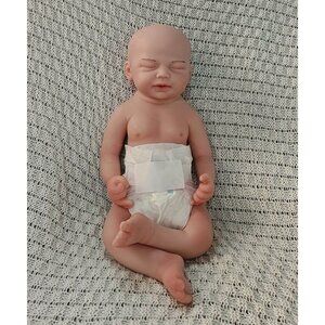 45cm Drink-wet System Sleeping Newborn Full Body Silicone Baby Girl Doll 2.8KG